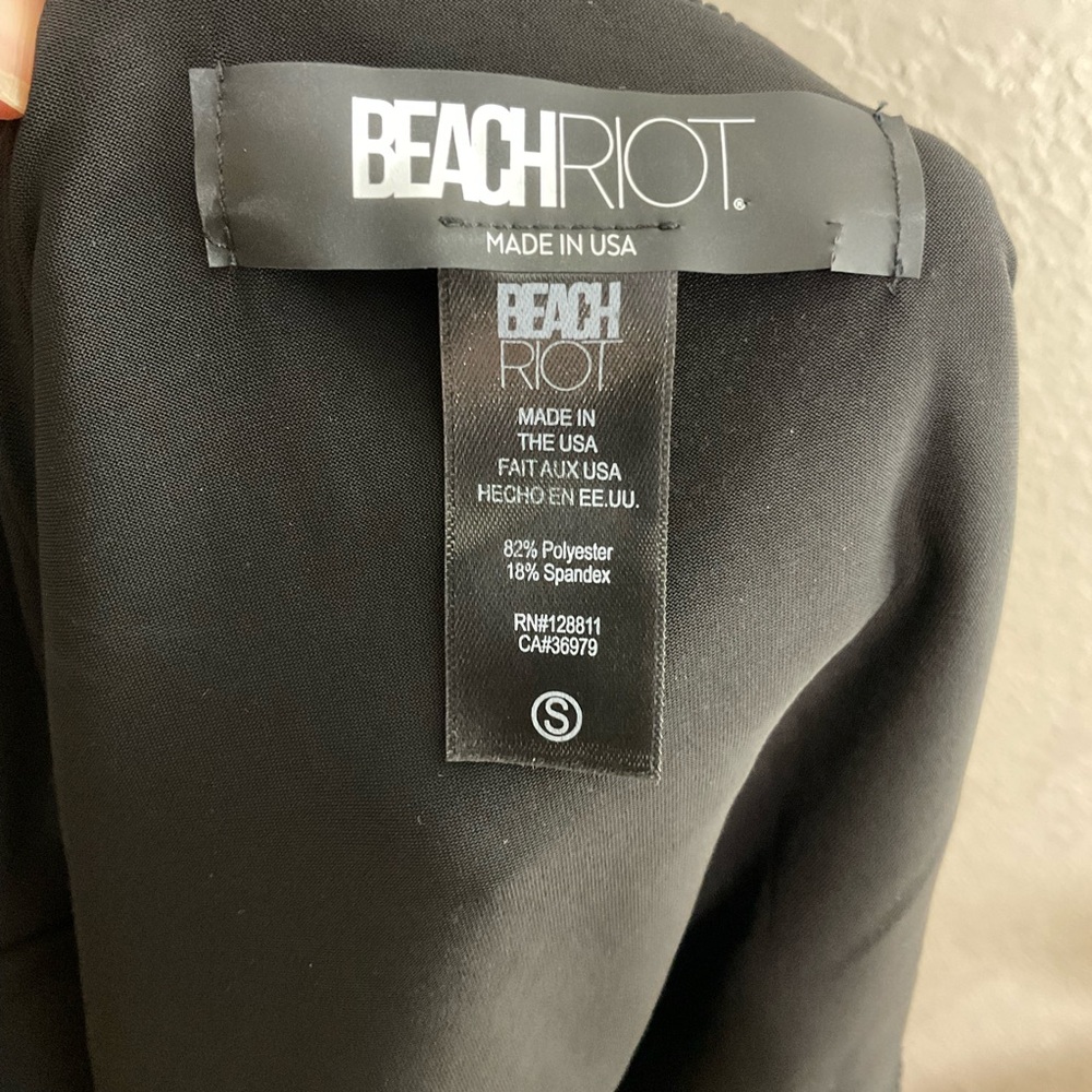 Beach Riot Asymmetrical Celine One Piece S - Picture 6 of 6